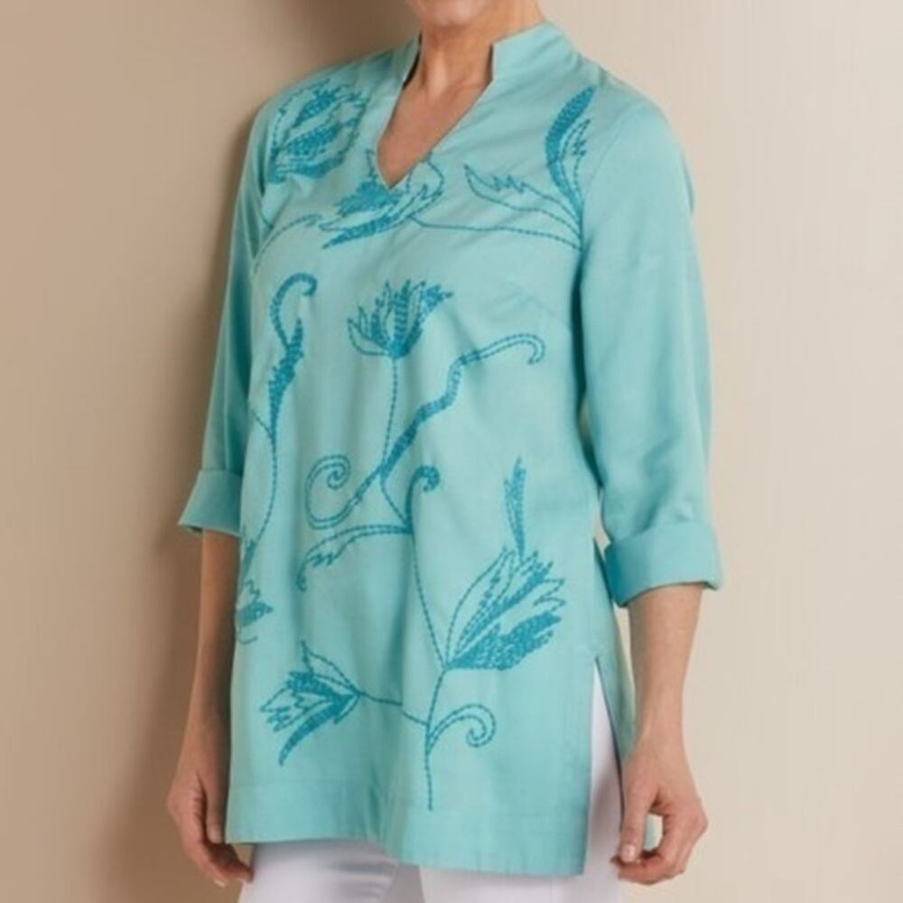 Soft Surroundings Blue Floral Embroidered Tunic Size Medium